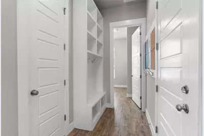 438 Brentwood Drive, Austin, TX 78737 - Photo 23