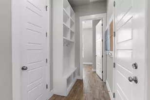 438 Brentwood Dr, Austin, TX 78737 - Photo 23