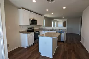 521 Autumn Blaze Rd, New Braunfels, TX 78130 - Photo 3