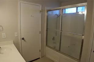 502 Stewart Dr, Hutto, TX 78634 - Photo 19