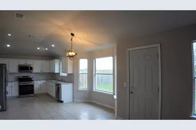 502 Stewart Drive, Hutto, TX 78634 - Photo 11