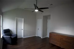 502 Stewart Dr, Hutto, TX 78634 - Photo 15