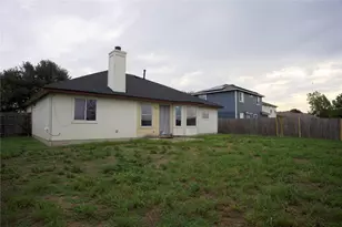 502 Stewart Dr, Hutto, TX 78634 - Photo 3