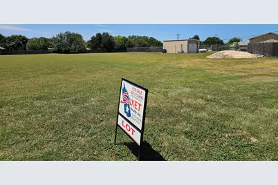 603 S Railroad Avenue, Pflugerville, TX 78660 - Photo 3