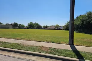 603 S Railroad Ave, Pflugerville, TX 78660 - Photo 1