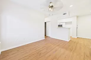 2320 Gracy Farms Ln, Austin, TX 78758 - Photo 3