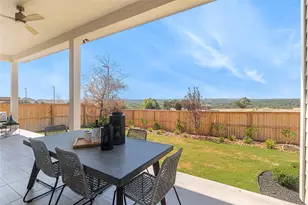 605 Crescent View Dr, Georgetown, TX 78628 - Photo 35