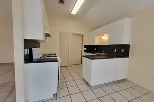 1007 Black Locust Dr, Pflugerville, TX 78660 - Photo 7