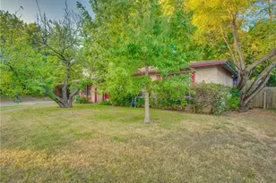 1502 Braes Ridge Dr, Austin, TX 78723 - Photo 13