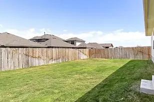 112 Falkland St, Hutto, TX 78634 - Photo 25