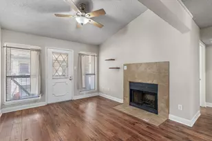 806 W 24th St, Austin, TX 78705 - Photo 7