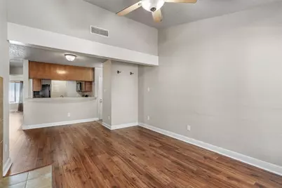 806 W 24th Street #326, Austin, TX 78705 - Photo 9