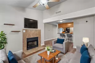 806 W 24th St, Austin, TX 78705 - Photo 3