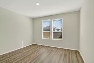 137 Miracle Dr, Jarrell, TX 76537 - Photo 15