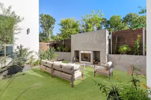 7120 Clifton Ln, Austin, TX 78746 - Photo 11