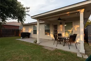 604 S Pauley Dr, Hutto, TX 78634 - Photo 3