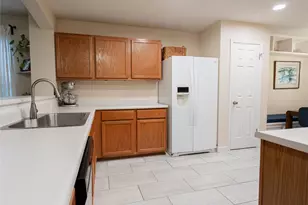 604 S Pauley Dr, Hutto, TX 78634 - Photo 13