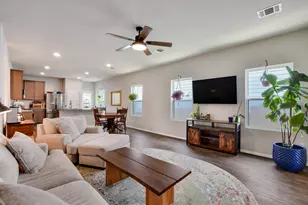 121 Bent Crk Ln, Georgetown, TX 78628 - Photo 3