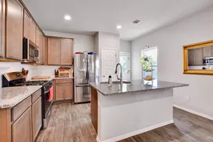 121 Bent Crk Ln, Georgetown, TX 78628 - Photo 7