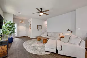 121 Bent Crk Ln, Georgetown, TX 78628 - Photo 5