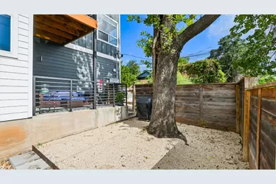 2211 New York Avenue #A, Austin, TX 78702 - Photo 19