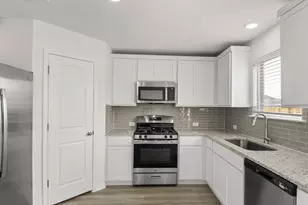 2752 Brand Iron Dr, San Marcos, TX 78666 - Photo 15