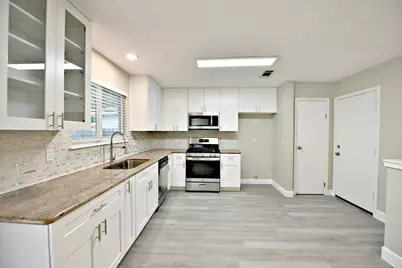 11214 Blackmoor Drive, Austin, TX 78759 - Photo 9