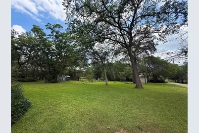 306 5th Avenue, Smithville, TX 78957 - Photo 39