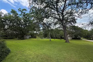 306 5th Ave, Smithville, TX 78957 - Photo 39