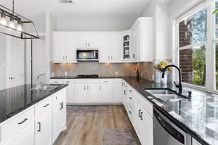 13612 Flat Top Ranch Rd, Austin, TX 78732 - Photo 7