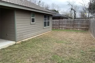 618 Oak Ln, Cottonwood Shores, TX 78657 - Photo 25