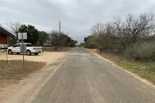 618 Oak Ln, Cottonwood Shores, TX 78657 - Photo 33