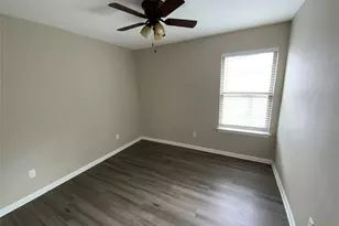 618 Oak Ln, Cottonwood Shores, TX 78657 - Photo 17