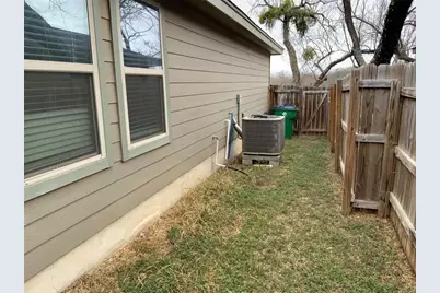 618 Oak Lane, Cottonwood Shores, TX 78657 - Photo 27