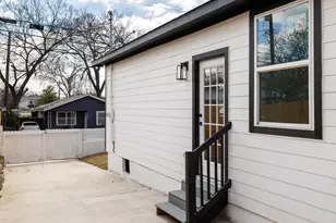 2308 Santa Maria St, Austin, TX 78702 - Photo 27