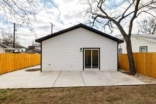 2308 Santa Maria St, Austin, TX 78702 - Photo 23