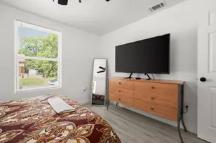 45 Anthony St, Austin, TX 78702 - Photo 15