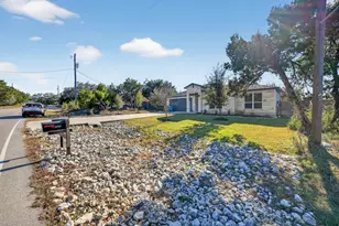 20703 Ridgeview Rd, Lago Vista, TX 78645 - Photo 3