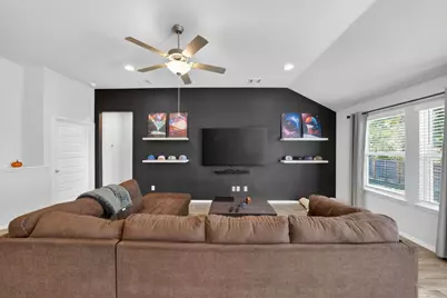 20703 Ridgeview Road, Lago Vista, TX 78645 - Photo 11