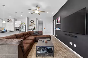 20703 Ridgeview Rd, Lago Vista, TX 78645 - Photo 9