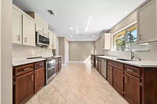 207 Leisurewoods Dr, Buda, TX 78610 - Photo 13