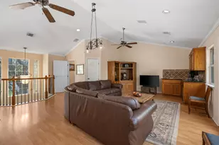 1016 Merlene Dr, Austin, TX 78732 - Photo 5