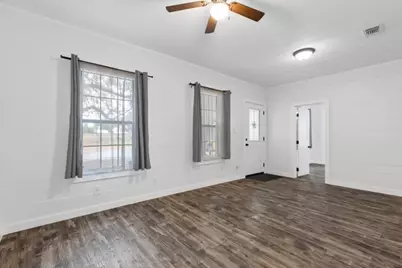 339 N Water Street, La Grange, TX 78945 - Photo 7