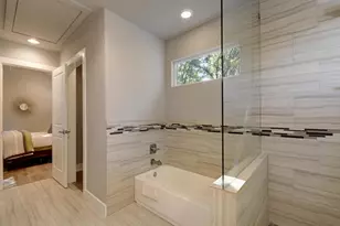 5308 Downs Dr, Austin, TX 78721 - Photo 13