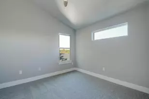 5308 Downs Dr, Austin, TX 78721 - Photo 17