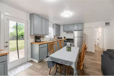 445 W Vaughan Street, Bertram, TX 78605 - Photo 5