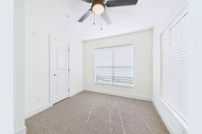 711 W 32nd Street #151, Austin, TX 78705 - Photo 17