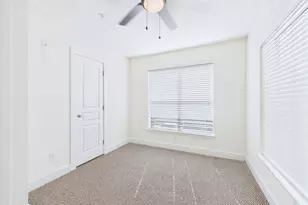 711 W 32nd St, Austin, TX 78705 - Photo 17