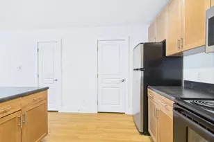 711 W 32nd St, Austin, TX 78705 - Photo 3