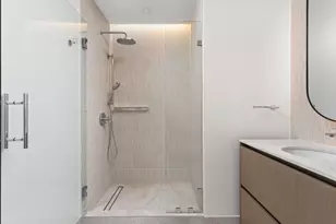 610 Davis St, Austin, TX 78701 - Photo 15